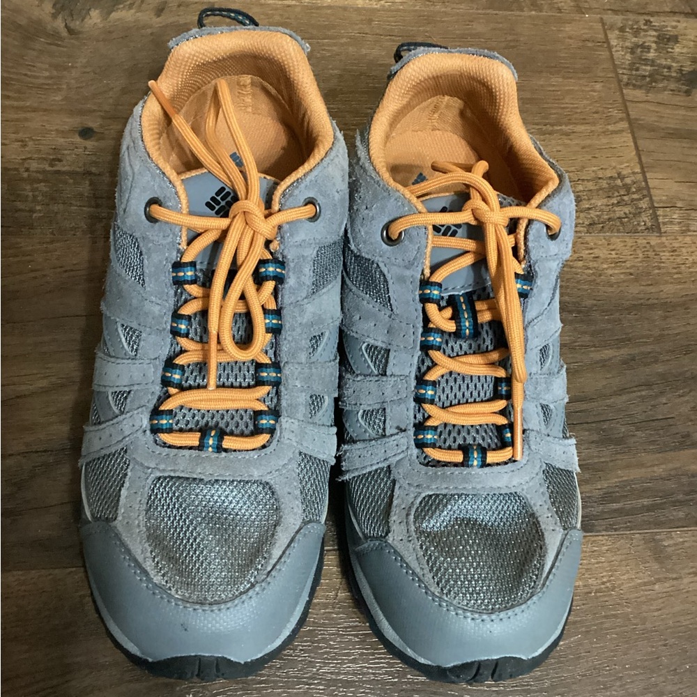 Columbia Big Kids LIKE NEW Redmond Waterproof Hiking Shoe - Size 6